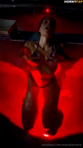 Marie Temara Sexy in Pool so Hot – Onlyfans Tape